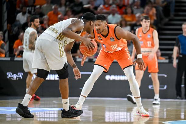 打破常规的 打破常规的