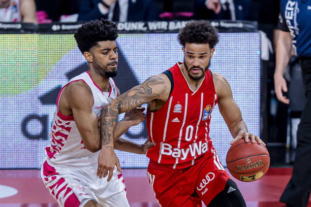 仅是两大豪 仅是两大豪